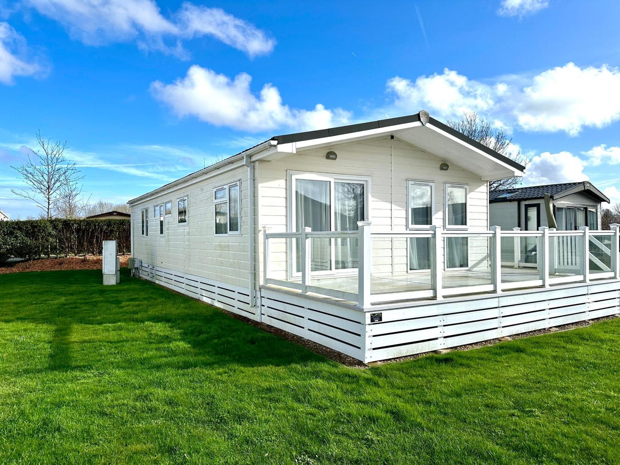 Bluebell Lodge, Dog Friendly South Cerney Exterior photo